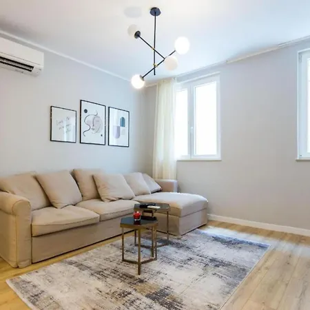 דירה Cultural Haven Two Bedroom *