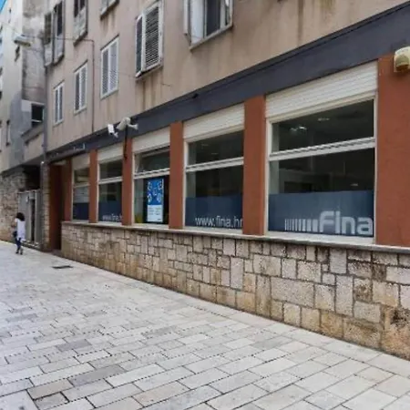 דירה Cultural Haven Two Bedroom